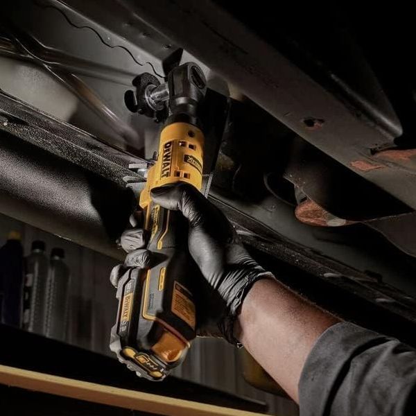 Аккумуляторная трещотка DeWALT DCF503B 3/8" 12V Max