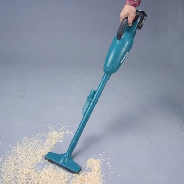 Пылесос аккумуляторный Makita DCL182Z