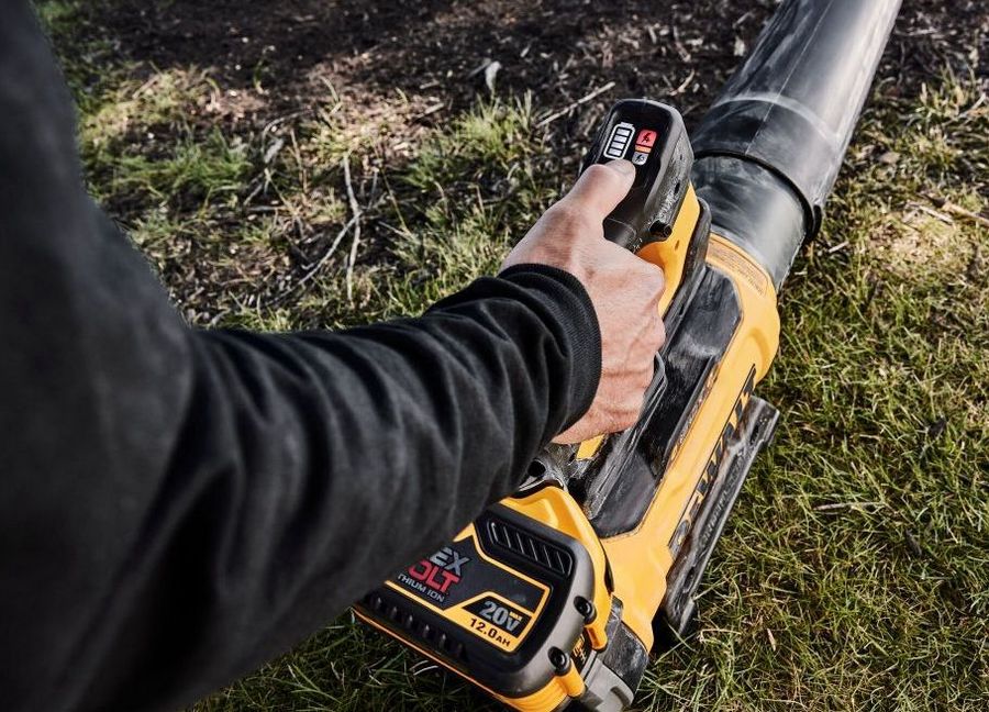 DeWALT DCBL777