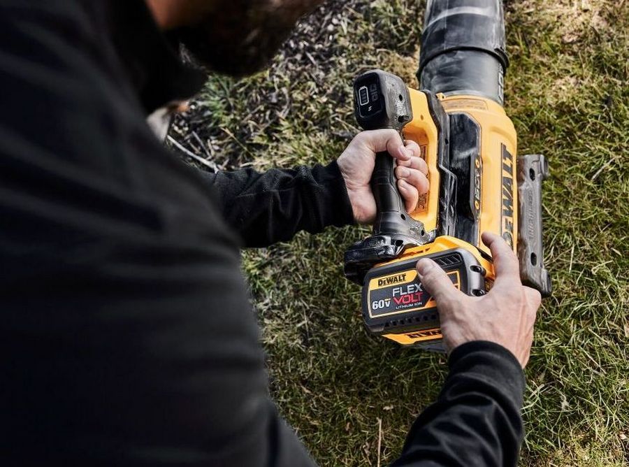 DeWALT DCBL777